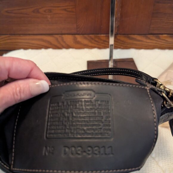 COACH vintage 9311 mini black leather bag baguette - Picture 10 of 11